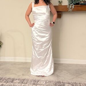 Elegant White Satin Gown NWT includes shawl